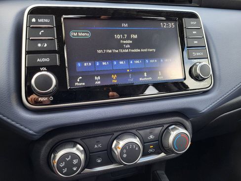 New 2025 Nissan Versa SV w/ Trunk Package image 17