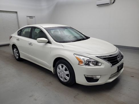 Used 2015 Nissan Altima 2.5 S w/ Power Driver Seat Package FWD image 11