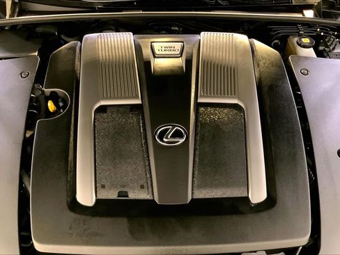 Used 2023 Lexus LS 500 AWD w/ Interior Upgrade Package image 31