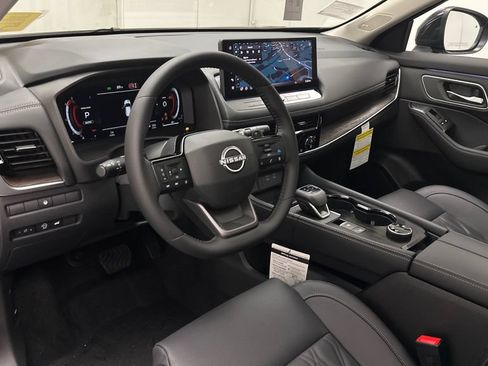 New 2026 Nissan Rogue Platinum AWD/4WD image 17