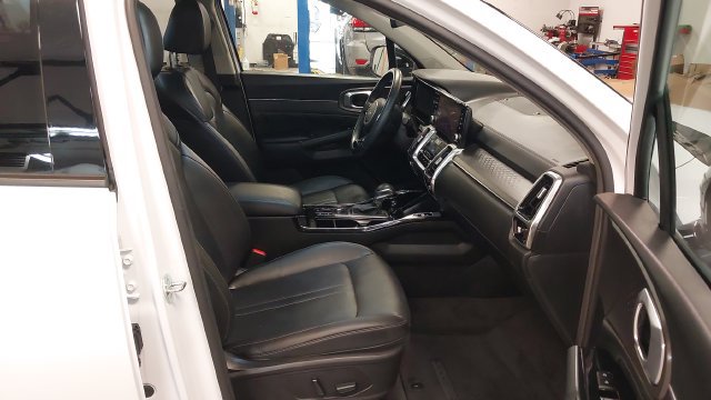 Used 2023 Kia Sorento SX AWD/4WD image 36