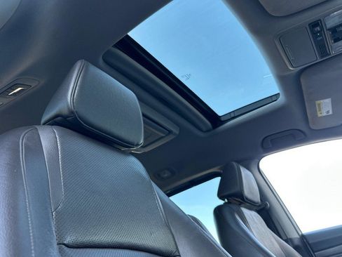 Used 2018 Honda Odyssey Elite image 19