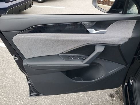 New 2026 Volkswagen Tiguan S image 12