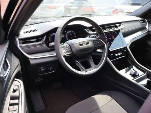 New 2026 Jeep Grand Cherokee L Laredo AWD/4WD image 11