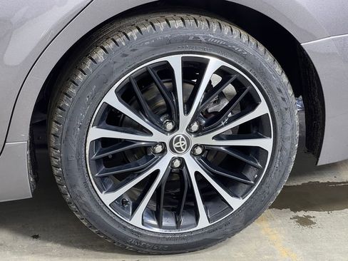 Used 2020 Toyota Camry SE image 36