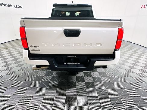 Certified 2025 Toyota Tacoma SR5 image 31