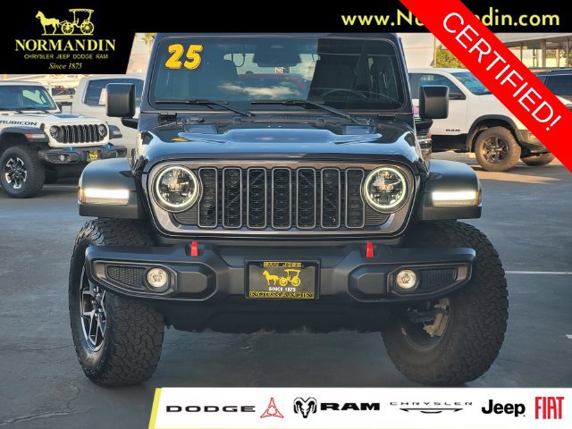 Certified 2025 Jeep Wrangler Unlimited Rubicon w/ Convenience Group AWD/4WD image 2