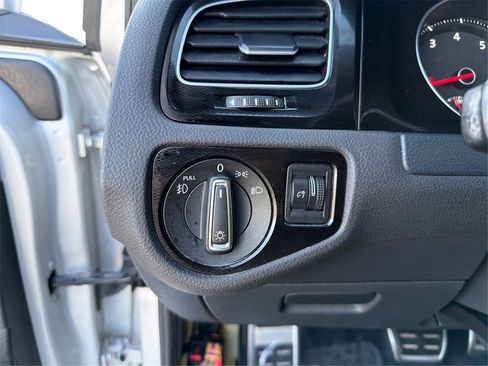 Used 2016 Volkswagen GTI S image 17