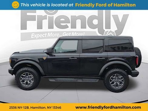 Used 2025 Ford Bronco Badlands AWD/4WD image 16