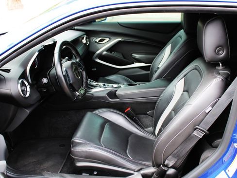 Used 2021 Chevrolet Camaro LT w/ RS Package image 11