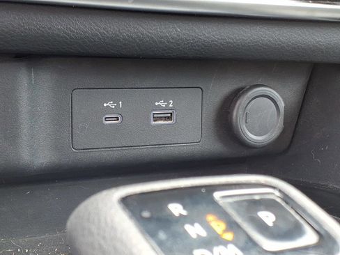 Used 2023 Nissan Rogue SV image 14