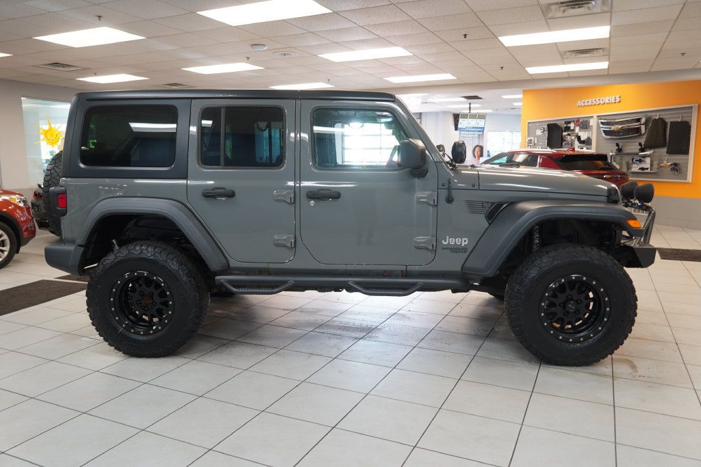 Used 2018 Jeep Wrangler Unlimited Sport AWD/4WD image 11