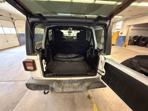 Used 2021 Jeep Wrangler Unlimited Sport image 7