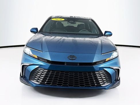 Used 2026 Toyota Camry SE w/ Convenience Package image 2