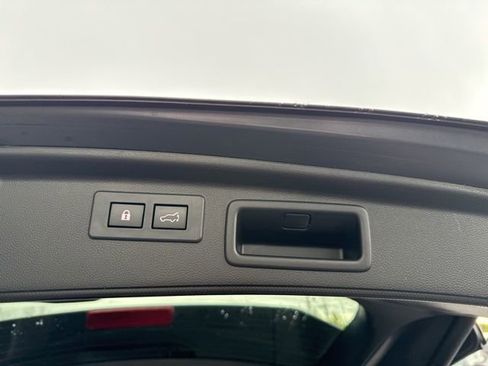 Used 2021 Subaru Forester Premium AWD/4WD image 31