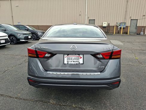Used 2022 Nissan Altima 2.5 SV AWD/4WD image 14