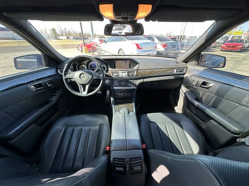 Used 2016 Mercedes-Benz E 400 E 400 Sedan 4D image 11