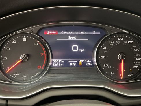 Used 2023 Audi Q5 Premium w/ Convenience Package image 19