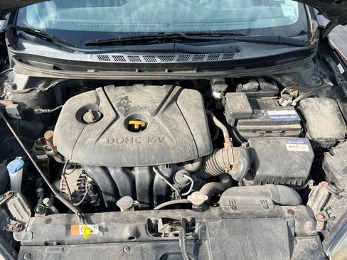 Used 2013 Hyundai Elantra FWD image 9