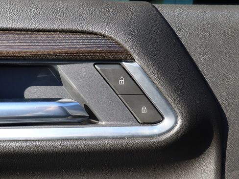 Used 2025 Chevrolet Silverado 2500 LT w/ Trail Boss Package image 21