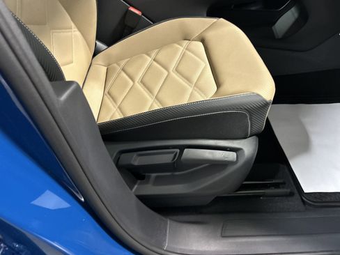 New 2025 Volkswagen Atlas Cross Sport SE image 29