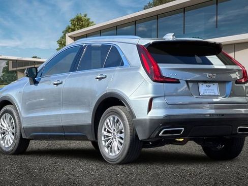 Certified 2024 Cadillac XT4 Premium Luxury image 6