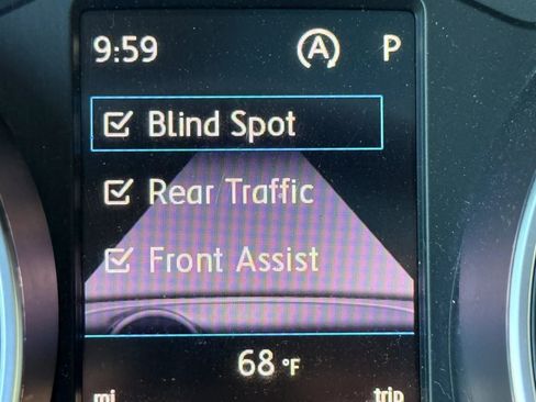 Used 2018 Volkswagen Tiguan SE image 5