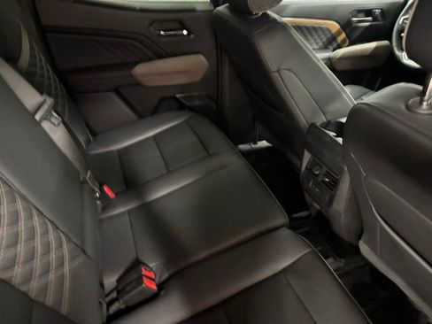 Used 2024 GMC Canyon Denali AWD/4WD image 19