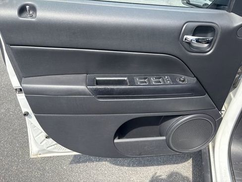 Used 2017 Jeep Patriot 75th Anniversary w/ Power Value Group AWD/4WD image 15