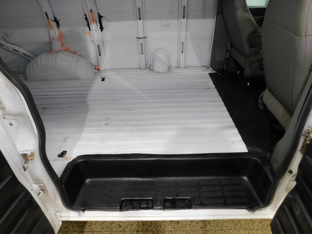 Used 2021 Chevrolet Express 2500 w/ Driver Convenience Package RWD image 18