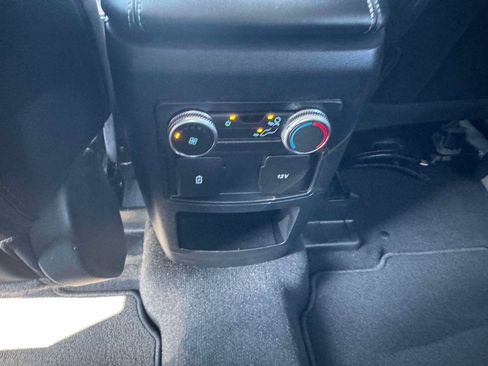 Used 2021 Ford Explorer XLT w/ Equipment Group 202A AWD/4WD image 22