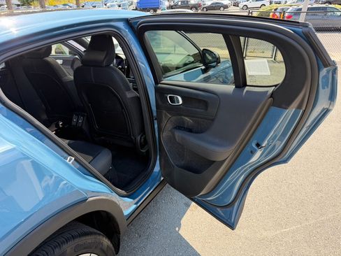 Used 2023 Volvo C40 Recharge Core w/ Climate Package AWD/4WD image 39