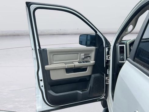 Used 2012 RAM 1500 Classic SLT RWD image 27