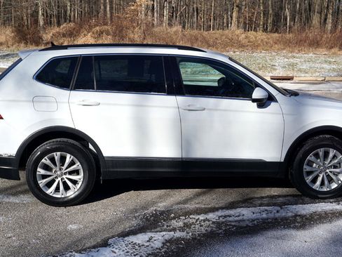 Used 2018 Volkswagen Tiguan SE image 6