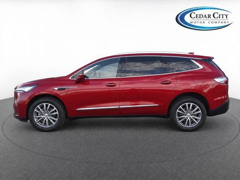 Used 2023 Buick Enclave Essence AWD/4WD image 6