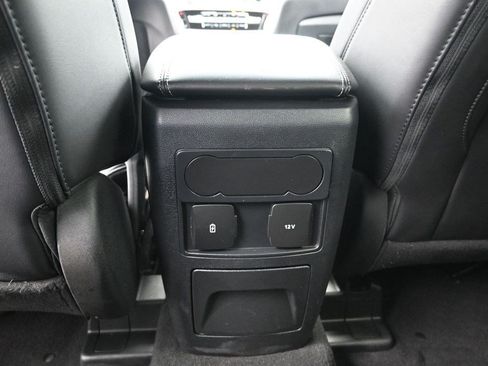 Used 2023 Ford Explorer XLT w/ Equipment Group 202A AWD/4WD image 15
