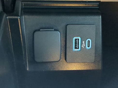 Certified 2023 Ford Explorer XLT w/ Equipment Group 202A RWD image 20