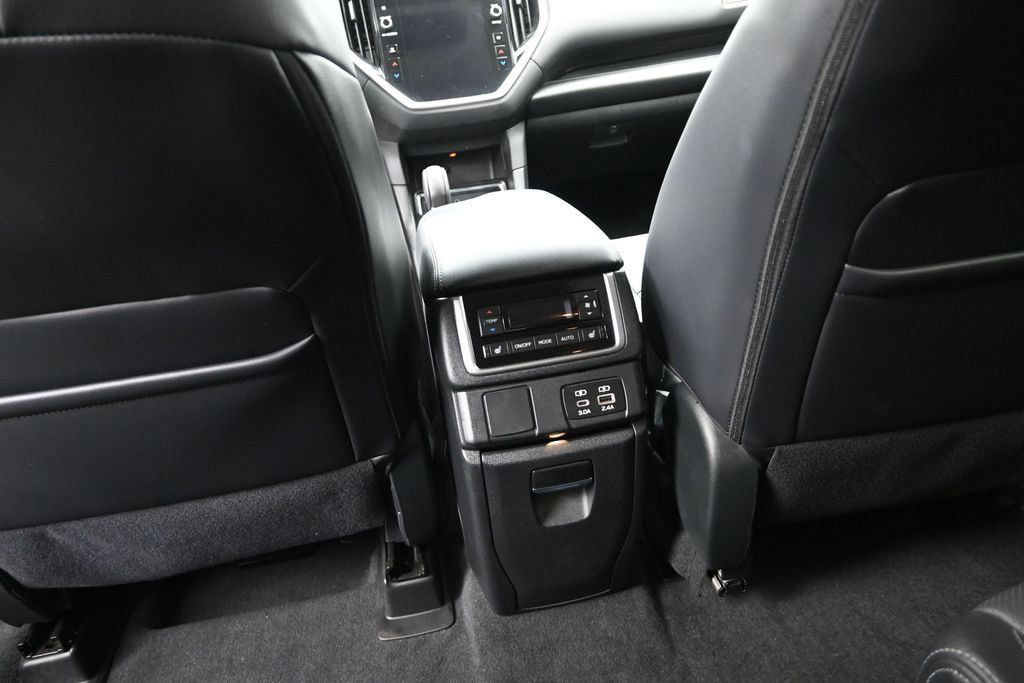 Used 2023 Subaru Ascent Limited AWD/4WD image 17
