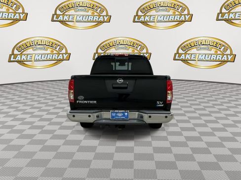 Used 2018 Nissan Frontier SV w/ Value Truck Package image 2