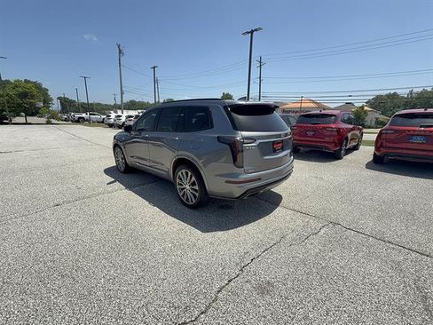 Used 2021 Cadillac XT6 Sport AWD/4WD image 3