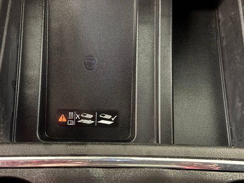 Used 2022 Chevrolet Silverado 3500 High Country image 37