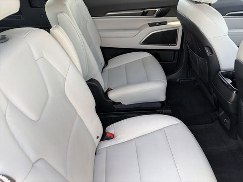 Certified 2023 Kia Telluride S FWD image 12