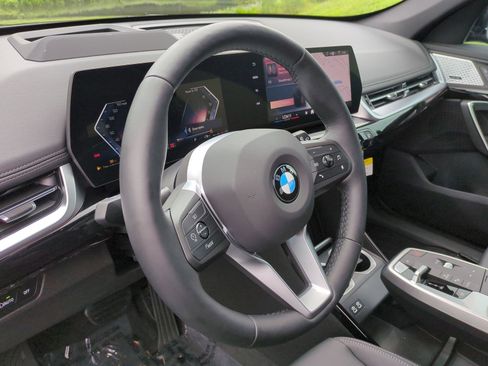 Certified 2025 BMW X1 xDrive28i w/ Premium Package image 17