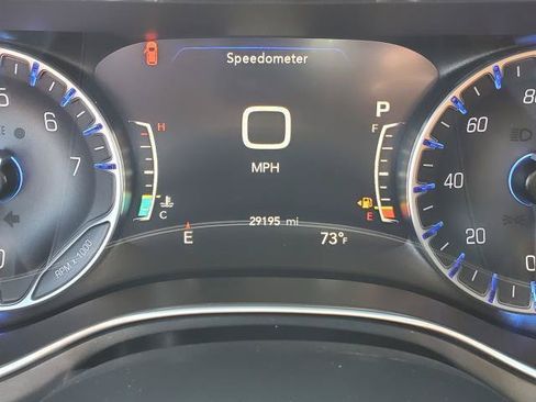 Used 2024 Chrysler Pacifica Pinnacle AWD/4WD image 12