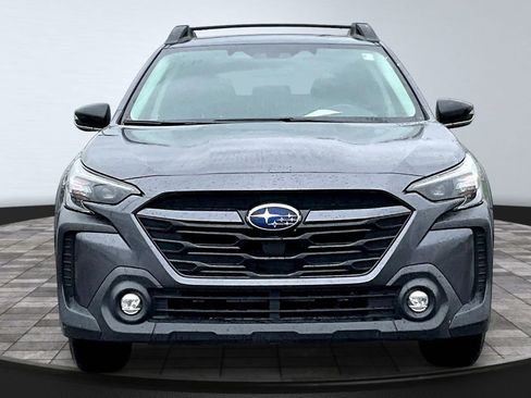 Used 2025 Subaru Outback Premium AWD/4WD image 2