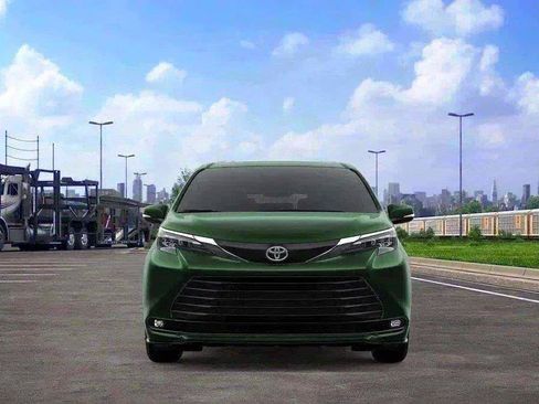 New 2026 Toyota Sienna XLE AWD/4WD image 17