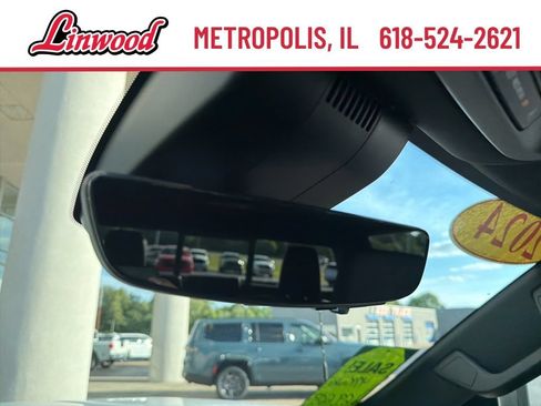 Used 2024 GMC Sierra 2500 AT4 w/ AT4 Premium Plus Package AWD/4WD image 37