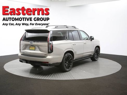 Used 2024 Cadillac Escalade Sport Platinum w/ LPO, ONYX Package image 45