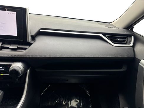 Used 2025 Toyota RAV4 LE FWD image 59