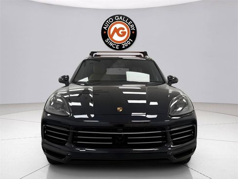 Used 2019 Porsche Cayenne S image 2